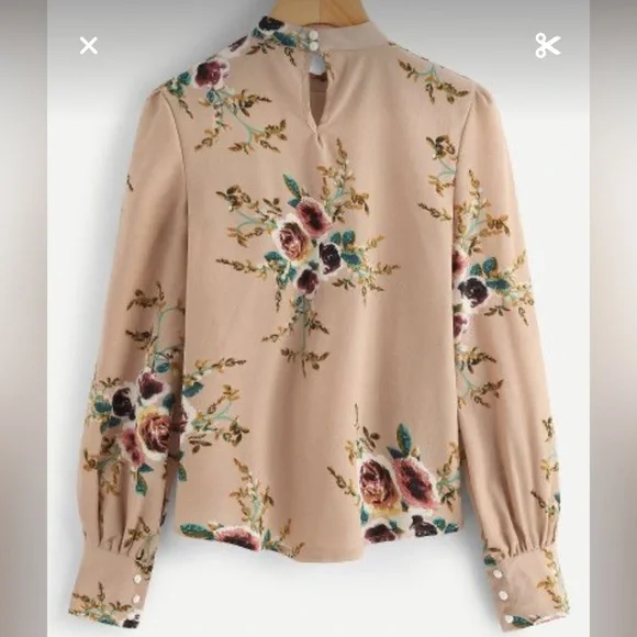 Macy’s Floral Chiffon Pleated Blouse - Picture 5 of 8